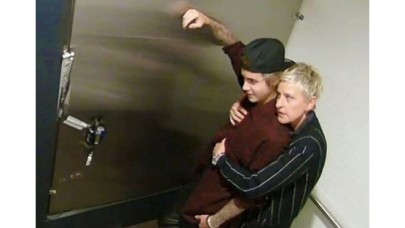 Justin Bieber, Ünlü Sunucu ile Tuvalette Basıldı