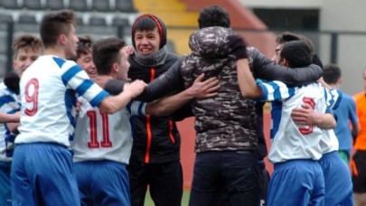 İkitellispor U-17, Final biletini kaptı: 2-1