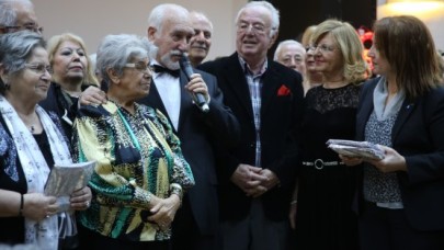 40 ÇİFTE BİR YASTIKTA 40 YIL