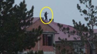 Cinayet işleyip çatıya çıktı!