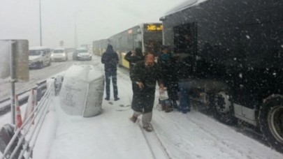 Metrobüs Seferleri Durdu