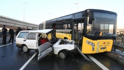 İki Büyük Kaza: Yüzlerce Araç Birbirine Girdi