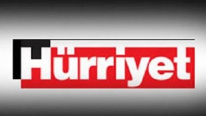 Hürriyet iki yazarını birden kovdu