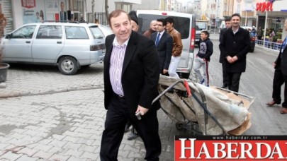 BAŞKAN’DAN ÖRNEK DAVRANIŞ…