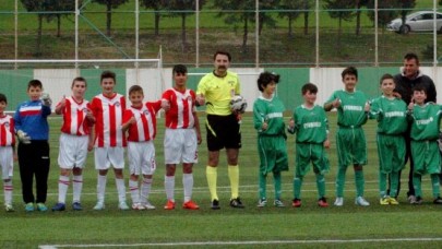 Gençler galibiyetle başladı