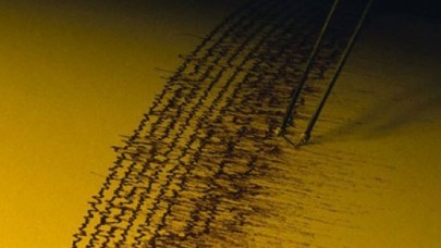 Endonezyada 6,6 büyüklüğünde deprem