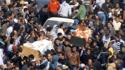 Göstericilere ateş ediliyor