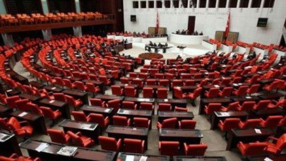 Seçilme yaşı 18e iniyor