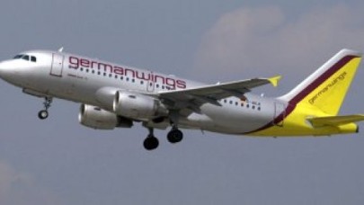 Fransa&#39;da 148 kişiyi taşıyan uçak düştü