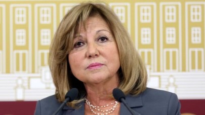 Nur Serter istifa etti