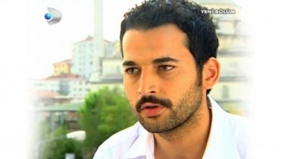 Ünlü oyuncu babasını öldürdü