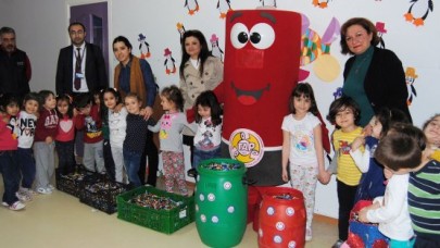 &quot;Atık piller doğaya değil kutuya gitsin&quot;