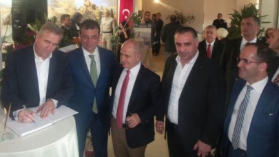 Kara Komşu İlçede Sergi Açılışındaydı