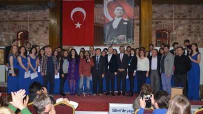 ÇOK SESLİ KORODAN MUHTEŞEM KONSER