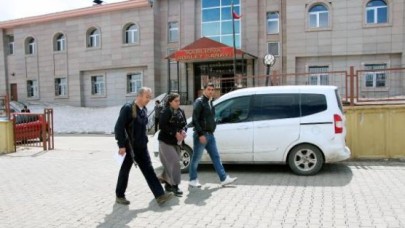 Sevgilisiyle Birlik Olup, Kocasını Öldürdü!