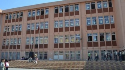 İlkokulun zil sesi salavat duası!