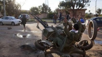 İsyancılar uçak düşürdü