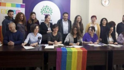 HDP İstanbul Adayları Lgbti Hakları Sözleşmesine İmza Attı