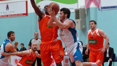 Tüyap Büyükçekmece, evinde kaybetti:74-76