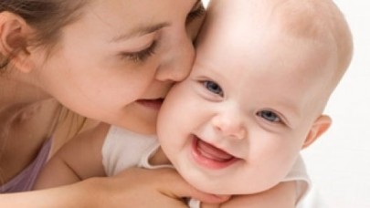 3 çocuğu olan anneye 1.300 lira destek