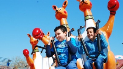 ÖZEL ÇOCUKLARIN LUNAPARK KEYFİ