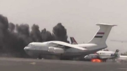 Suudi savaş uçakları Sanaa Havaalanını bombaladı