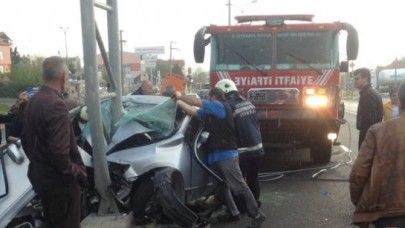 Tabela ayağına saplandı