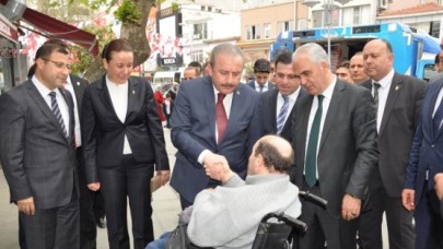 AK Parti yola devam ediyor