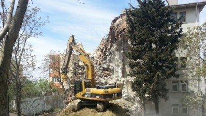 İBB SİLİVRİ’DE SAĞLIK OCAĞINI YIKTI!