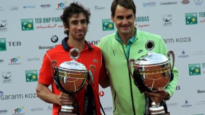 İstanbulda şampiyon Roger Federer