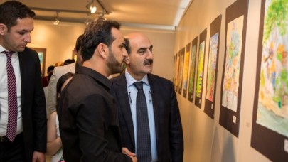 Küçükçekmecede &quot;Bırakın Renkler Uçuşsun&quot; Sergisi
