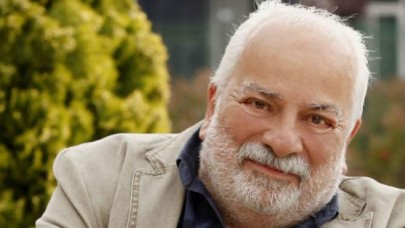 Zeki Alasya Hayatını Kaybetti