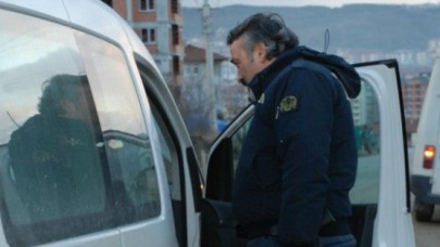 Peruk ve Takma Sakalla Kuyumcu Soygunu