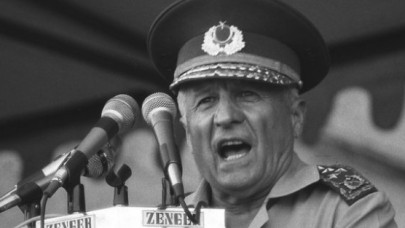 Kenan Evren İngiliz basınında: Küçük düşürücü bir son