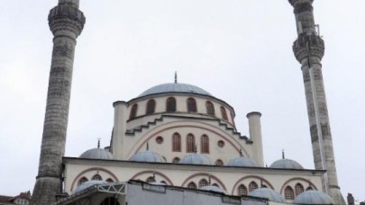 Depremde Hasar Gören Cami 16 Yıl Sonra Yenilenecek