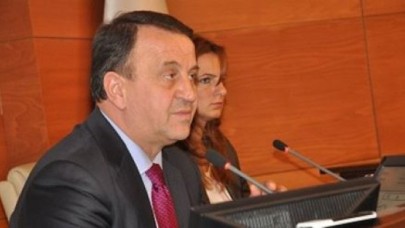 Işıklar:O vazo da, ben çömlek miyim?