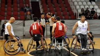 ‘Tüm Engellere Bir Basket At’
