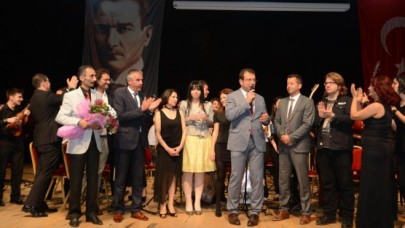 Aşık Veyselin Öğrencilerinden Müthiş Bir Yıl Sonu Gösterisi