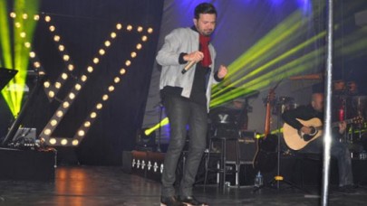 Yalın ezanı duymayınca taşlandı