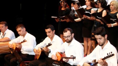 KÜÇÜKÇEKMECELİLER TÜRKÜ ZİYAFETİ YAŞADI