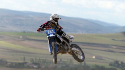 Demir Atlar İstanbul Semalarında