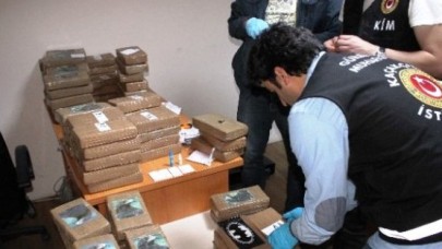 Gümrük Ekiplerinden Ambarlıda Uyuşturucuya Büyük Darbe