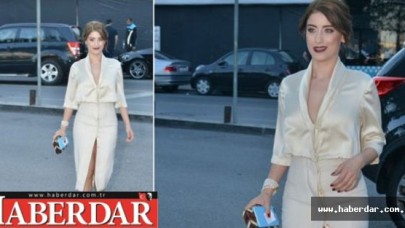 Hazal Kaya göz doldurdu