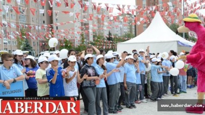 Çocuklar, Doğa İçin Yürüdü