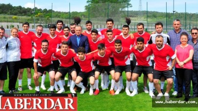 Terim, Nike turnuvasını ziyaret etti