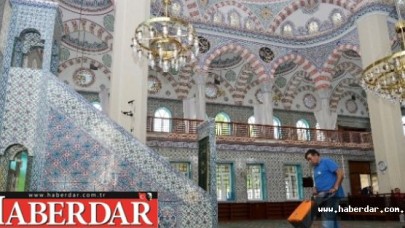 Beylikdüzünde İbadethaneler Ramazana Hazırlanıyor