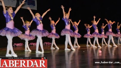 Halk Akademisi Mezuniyet Gösterileri Büyüledi