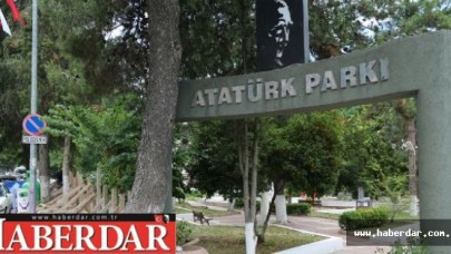 Atatürk Parkının Yıpranan Duvarları Onarılıyor
