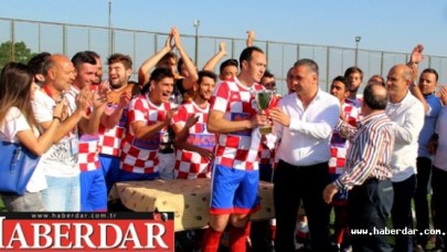 Şampiyon, kupalandı