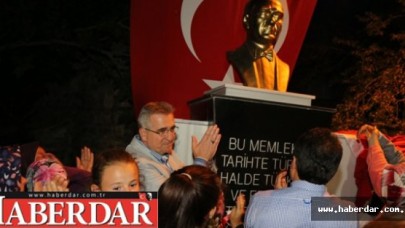 Atatürk Anıtının Açılışı Yapıldı